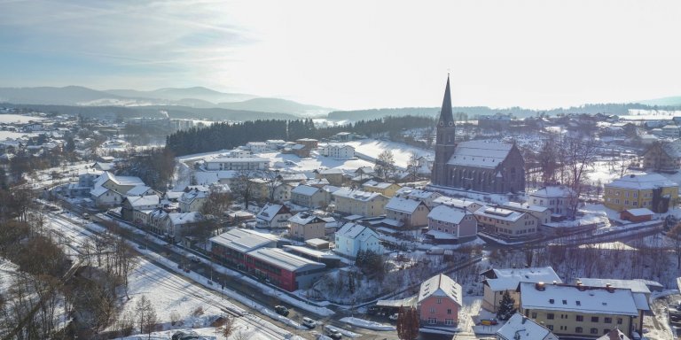 Big_MarktTeisnach_Busbahnhof_Winter